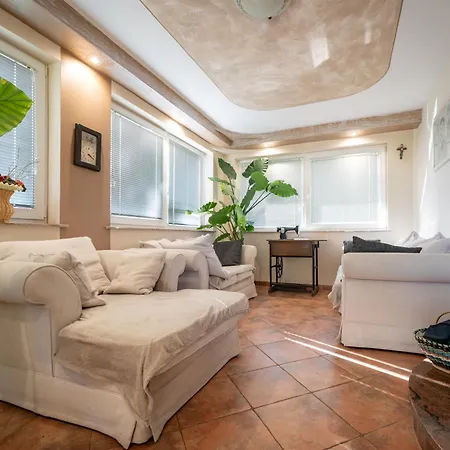 Luxury Ana With Hot Tub Holiday home *