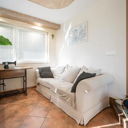 Holiday home Luxury Ana With Hot Tub *