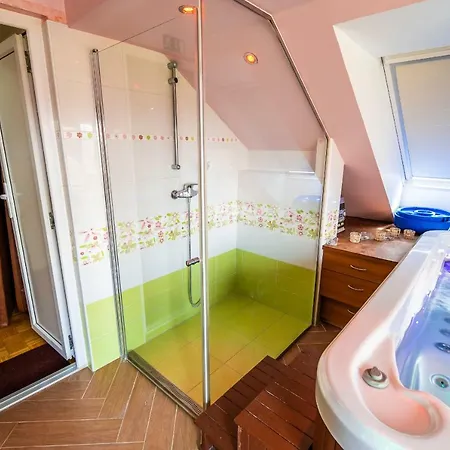 Luxury Ana With Hot Tub Vakantiehuis