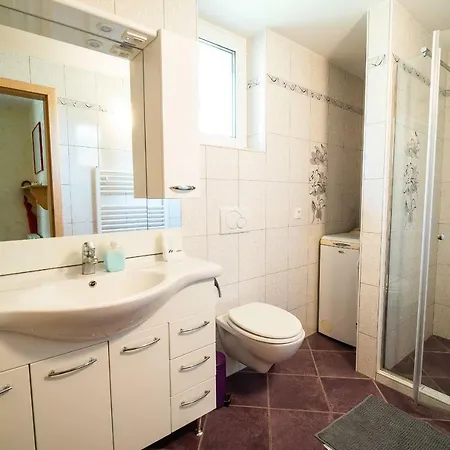 Luxury Ana With Hot Tub * Visnja Gora